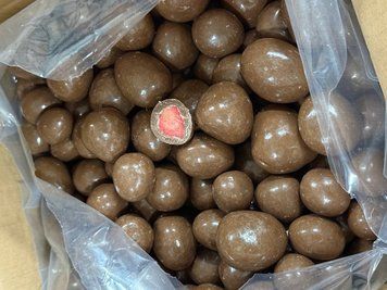 Сублімована полуниця в молочному шоколаді Bolci 2,5 кг (код 230) НФ-00016054 фото